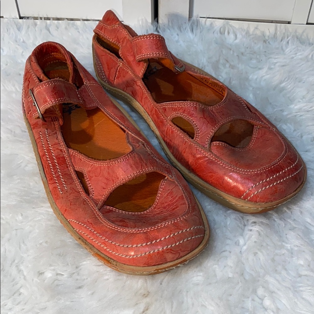 Eject Women's Red Leather Shoes